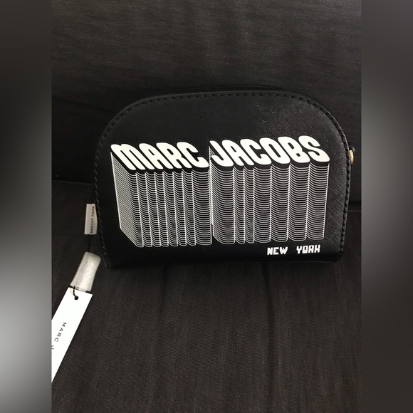 Marc Jacobs Playback Crossbody Bag - Picture 4 of 9